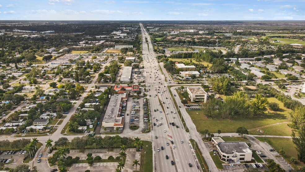 5750-5784 Okeechobee Blvd, West Palm Beach, FL for lease - Building Photo - Image 1 of 27