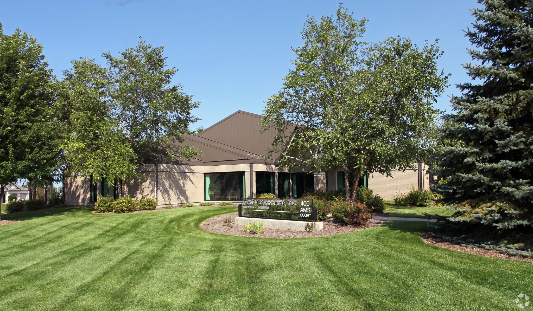 400 Ams Ct, Howard, WI for sale Building Photo- Image 1 of 1