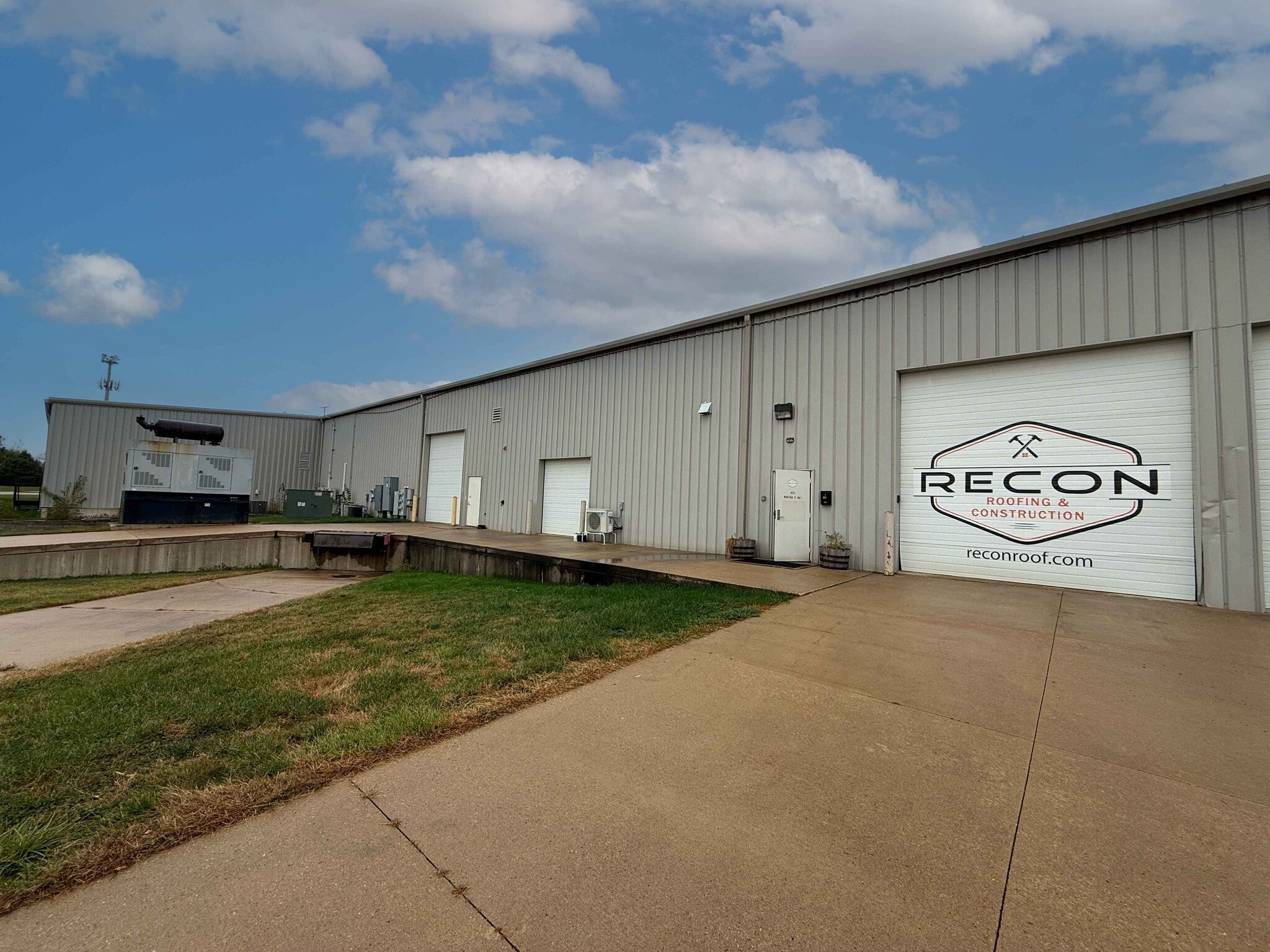 921-929 Marthas Way, Hiawatha, IA for sale Interior Photo- Image 1 of 4