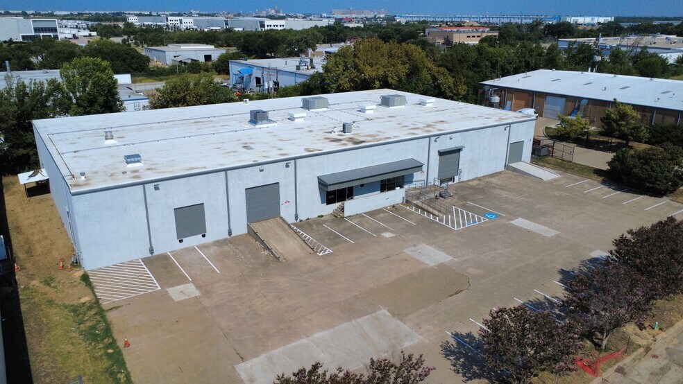 5001 Rondo Dr, Fort Worth, TX for lease - Building Photo - Image 3 of 4