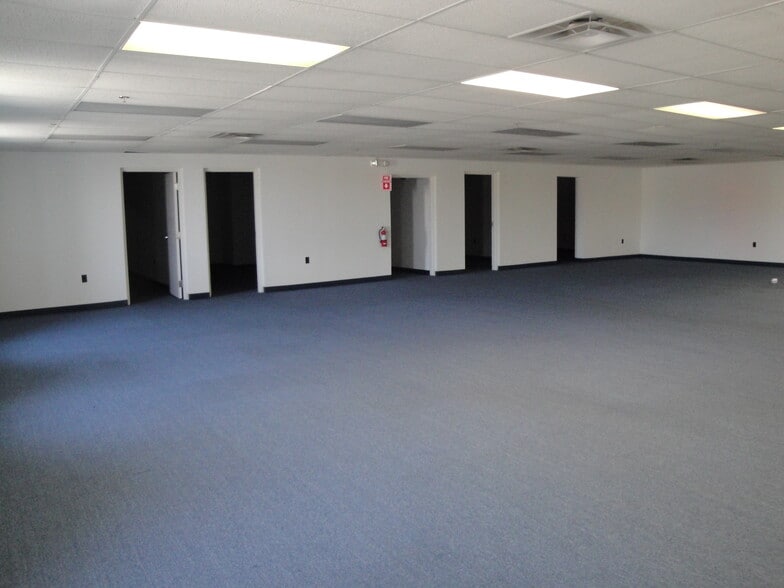 2554 Needmore Rd, Dayton, OH for lease - Interior Photo - Image 2 of 11