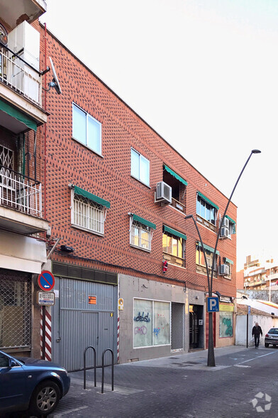 Calle Colón, 20, Alcorcón, Madrid for lease - Building Photo - Image 2 of 2