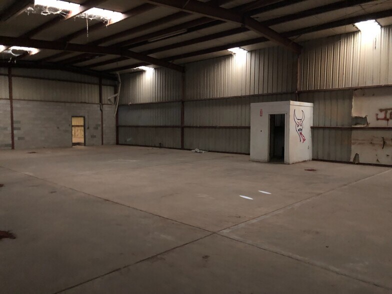 1119 Santa Isabel, Laredo, TX for sale - Building Photo - Image 1 of 1