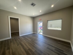 8815 West Rd, Houston, TX for lease Interior Photo- Image 2 of 16