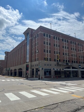 More details for 121 Scott St, Wausau, WI - Retail for Lease