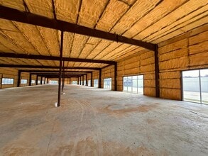 17085 - 17087 N Texas Ave, Webster, TX for lease Interior Photo- Image 1 of 3