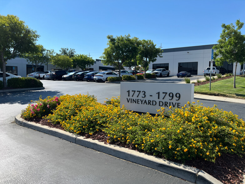 1773-1793 Vineyard Dr, Antioch, CA for lease - Building Photo - Image 3 of 16