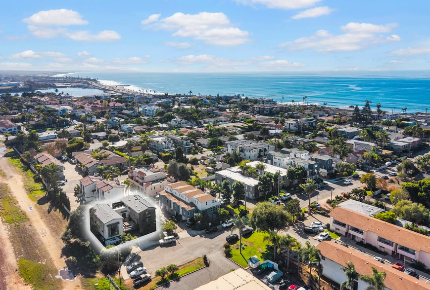 385 Juniper Ave, Carlsbad, CA for sale - Building Photo - Image 2 of 21