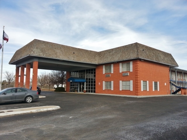 2035 Paramount Blvd, Amarillo, TX for sale - Primary Photo - Image 1 of 1