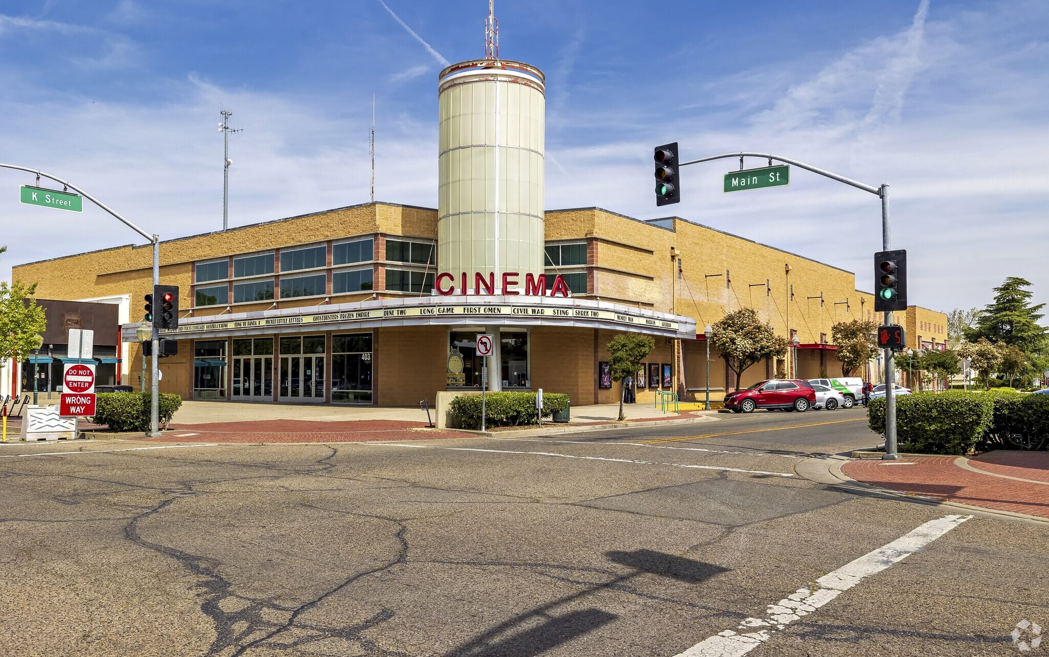 403-439 W Main St, Merced, CA for sale Primary Photo- Image 1 of 1