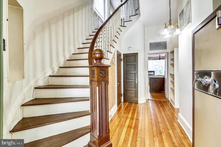 33 W Main St, New Market, MD for lease - Building Photo - Image 3 of 15