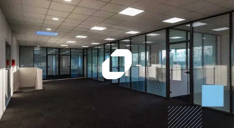 Flex in Louvres for lease Building Photo- Image 1 of 9