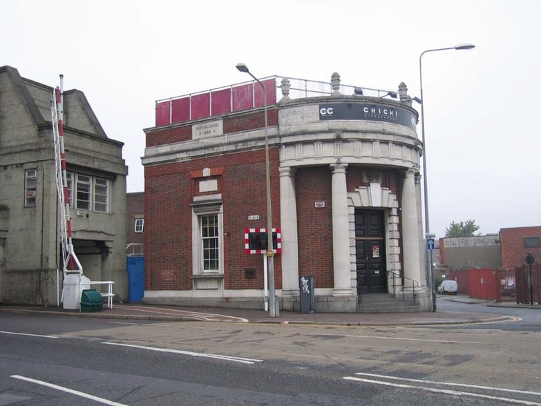 1 Witham, Hull for sale - Primary Photo - Image 1 of 1