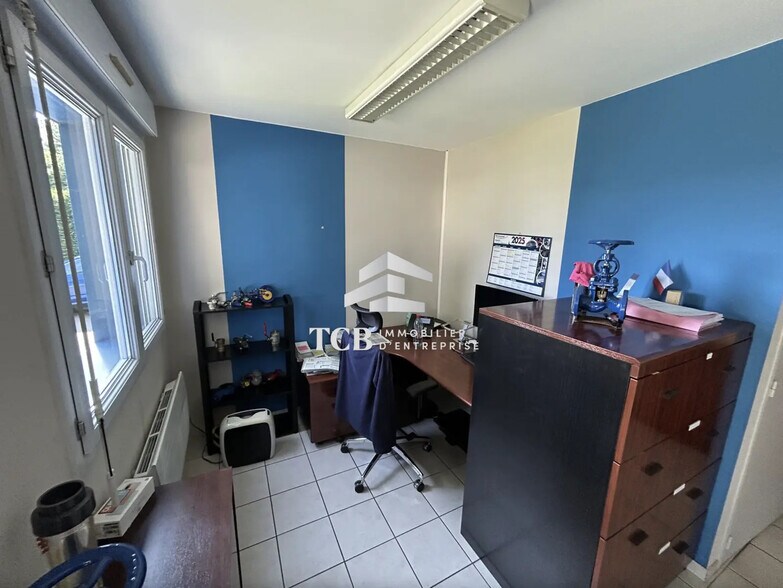 Flex in Nantes for sale - Interior Photo - Image 3 of 11