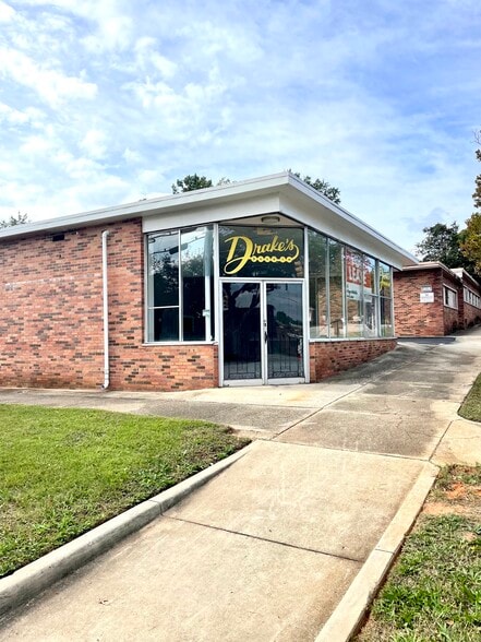 1840 Hampton St, Columbia, SC for lease - Building Photo - Image 3 of 9