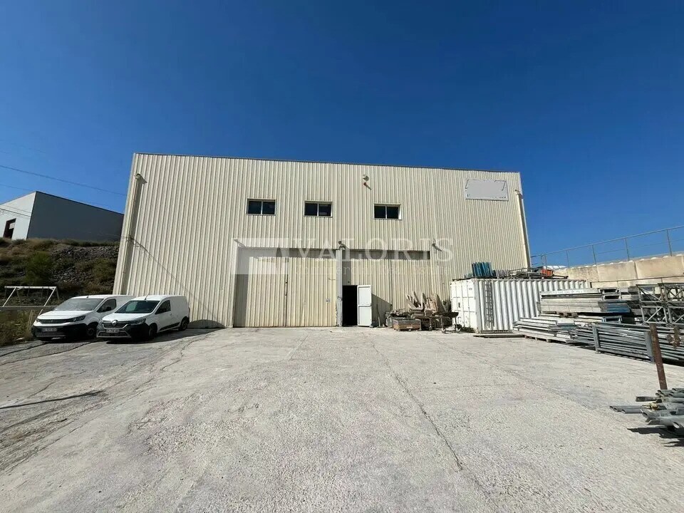 Flex in Gignac-la-Nerthe for lease Building Photo- Image 1 of 13