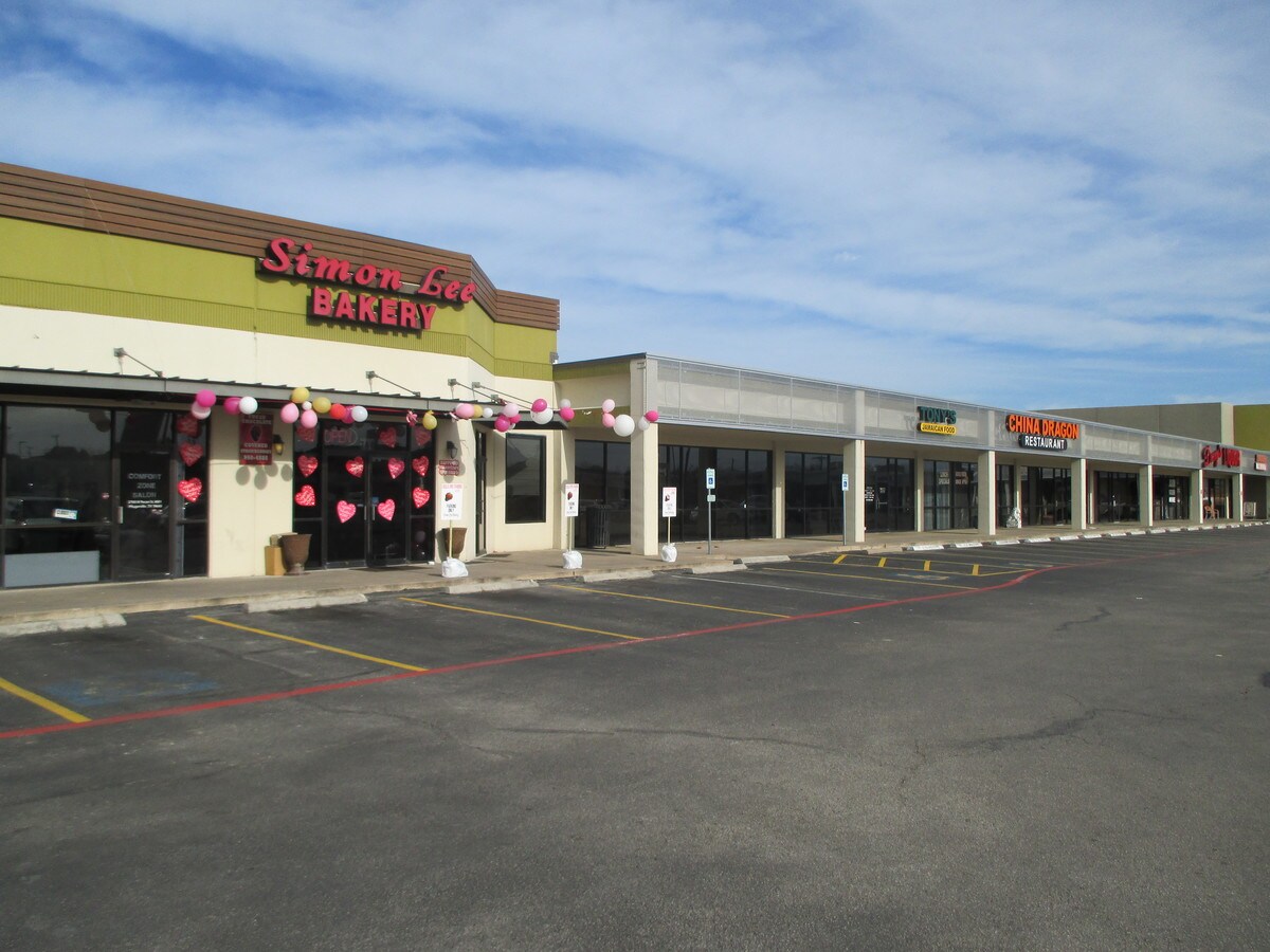 2700 Pecan St W, Pflugerville, TX, 78660 Retail Space For Lease