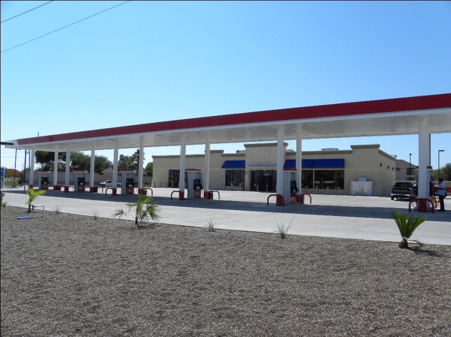 920 Fenwick Dr, Laredo, TX for sale Primary Photo- Image 1 of 1