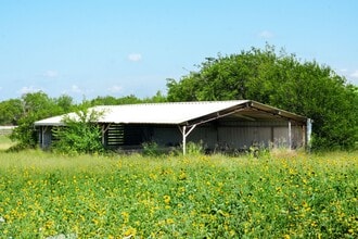 522 E Austin St, Robstown, TX for lease Building Photo- Image 2 of 2