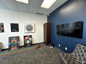 11929 40th St SE, Calgary, AB for lease Interior Photo- Image 1 of 6