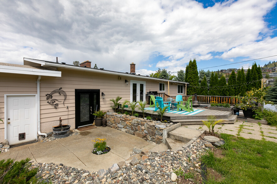 1605 Garner Rd, Kelowna, BC for sale - Primary Photo - Image 1 of 1