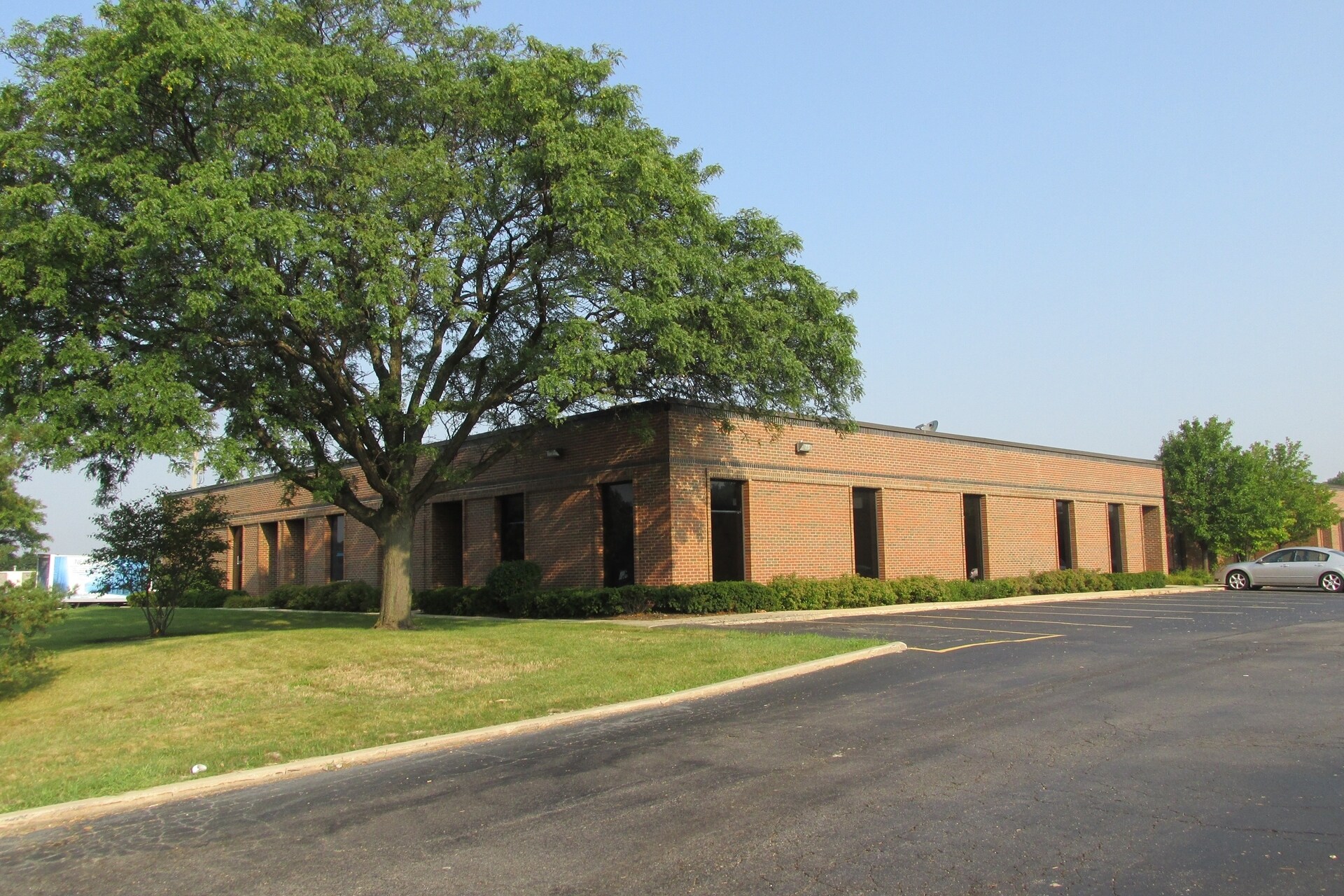 1200-1258 Remington Rd, Schaumburg, IL for lease Primary Photo- Image 1 of 5