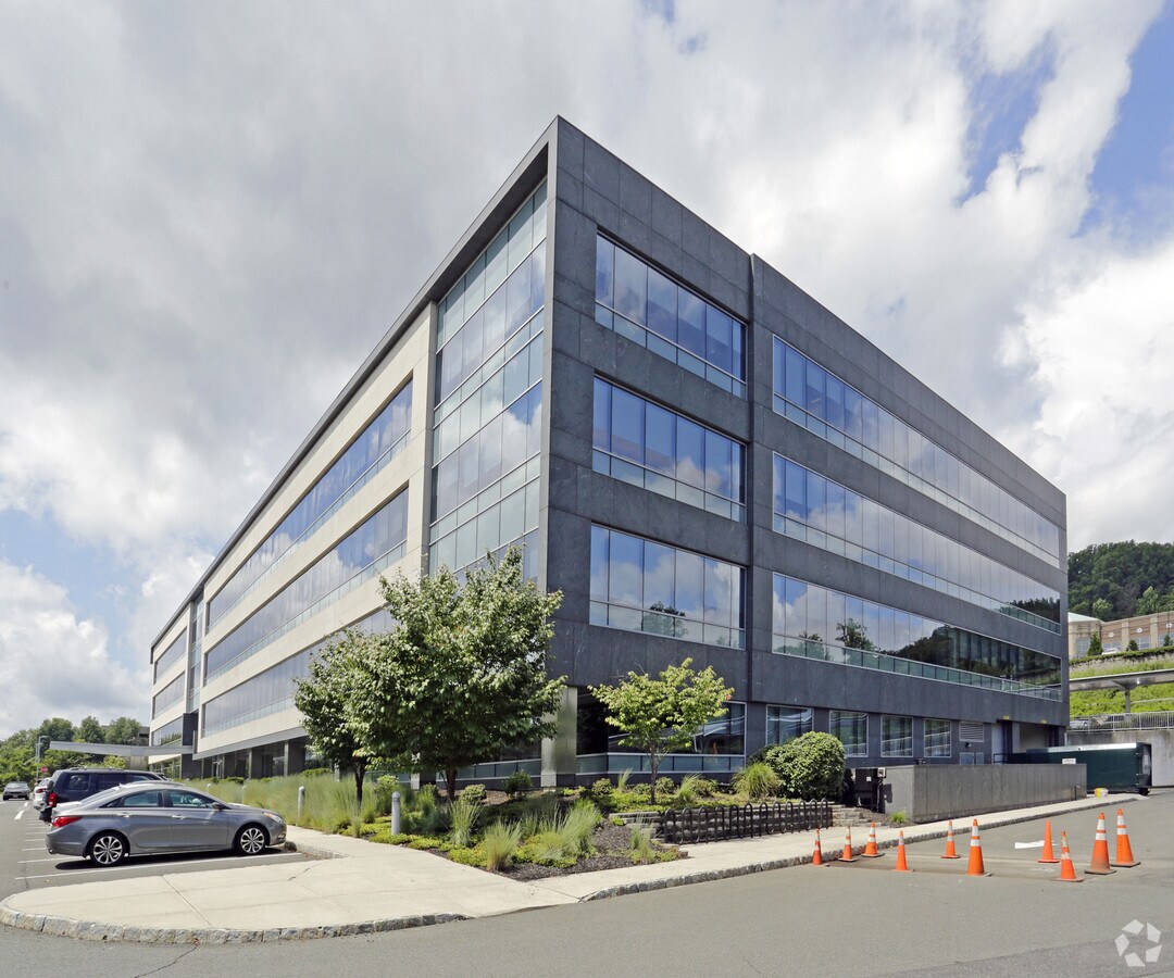 50 Connell Dr, Berkeley Heights, NJ 07922 Property Record