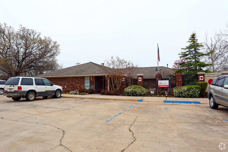 1301 NE 14th St, Oklahoma City, OK for sale - Primary Photo - Image 1 of 3