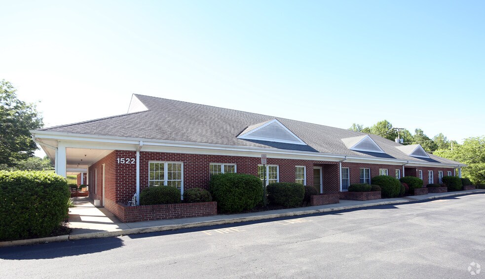 1524 Insurance Ln, Charlottesville, VA 22911