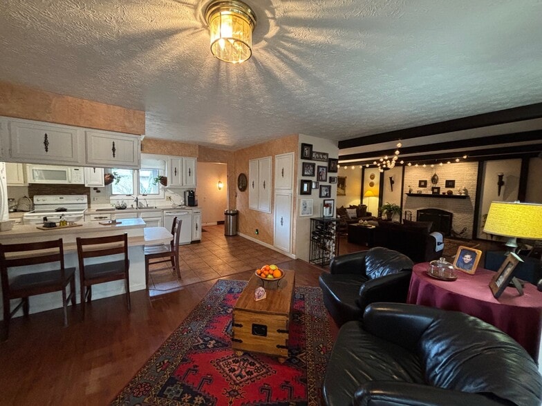 4608 Medina Rd, Copley, OH for sale - Primary Photo - Image 2 of 9