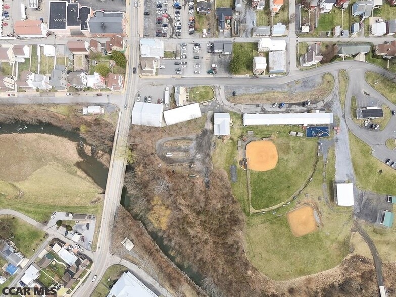 518 Water St, Orbisonia, PA for sale - Building Photo - Image 3 of 37