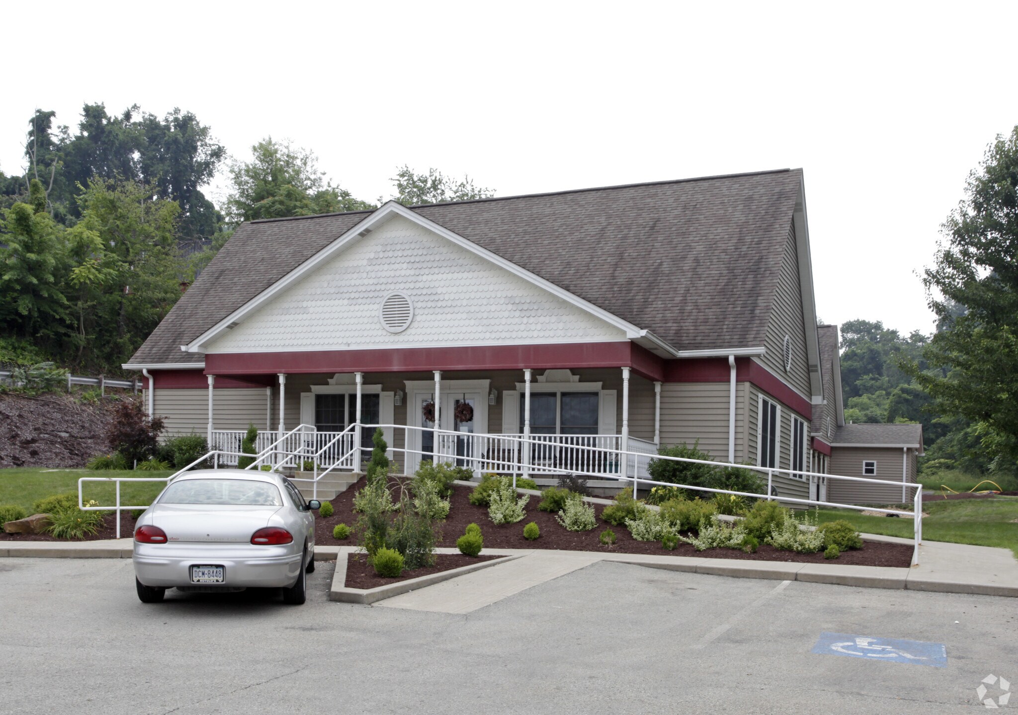 1275 Lincoln Ave, Charleroi, PA for sale Primary Photo- Image 1 of 4