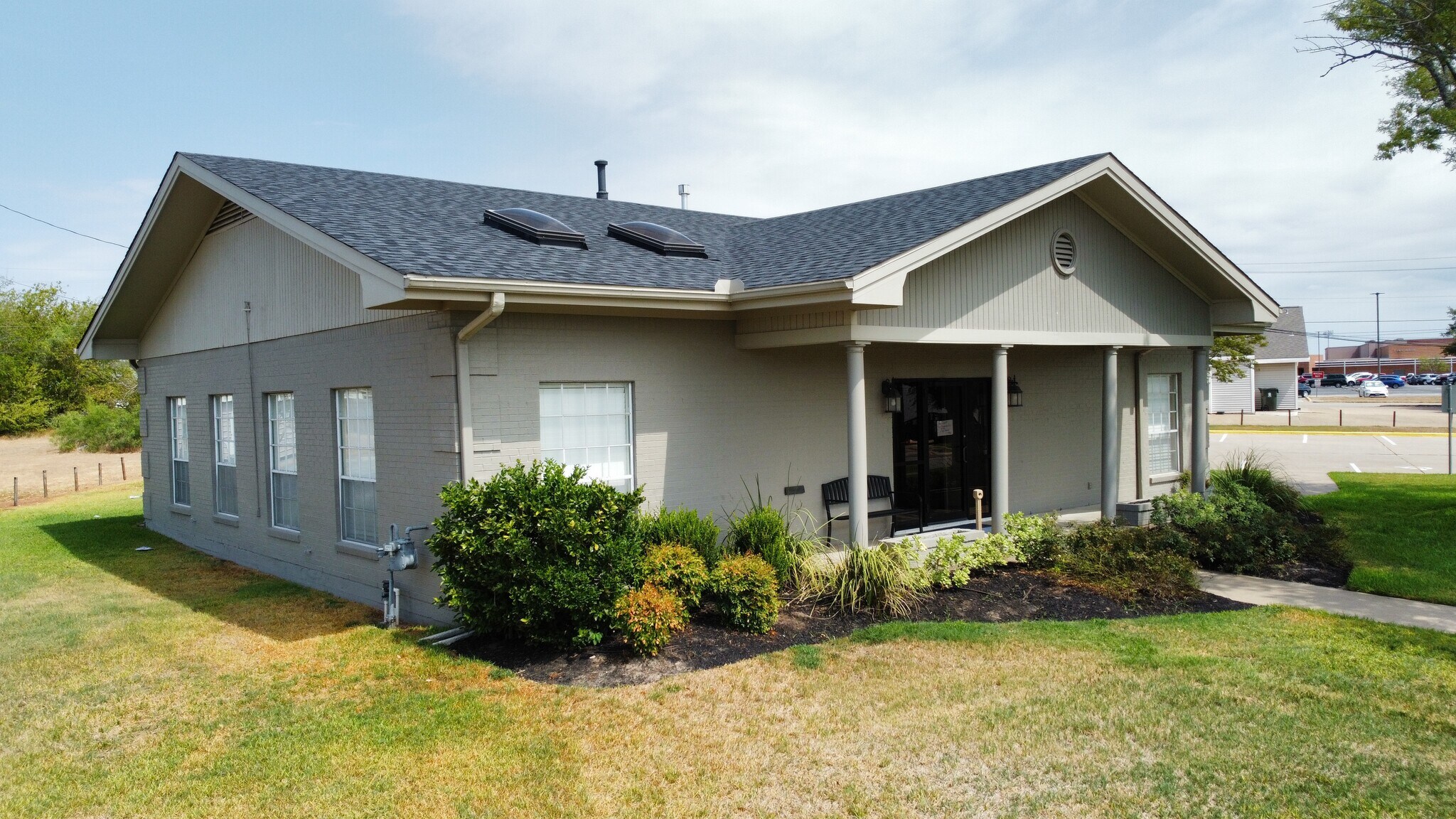 1901 Greenfield Plz, Bryan, TX for sale Primary Photo- Image 1 of 1