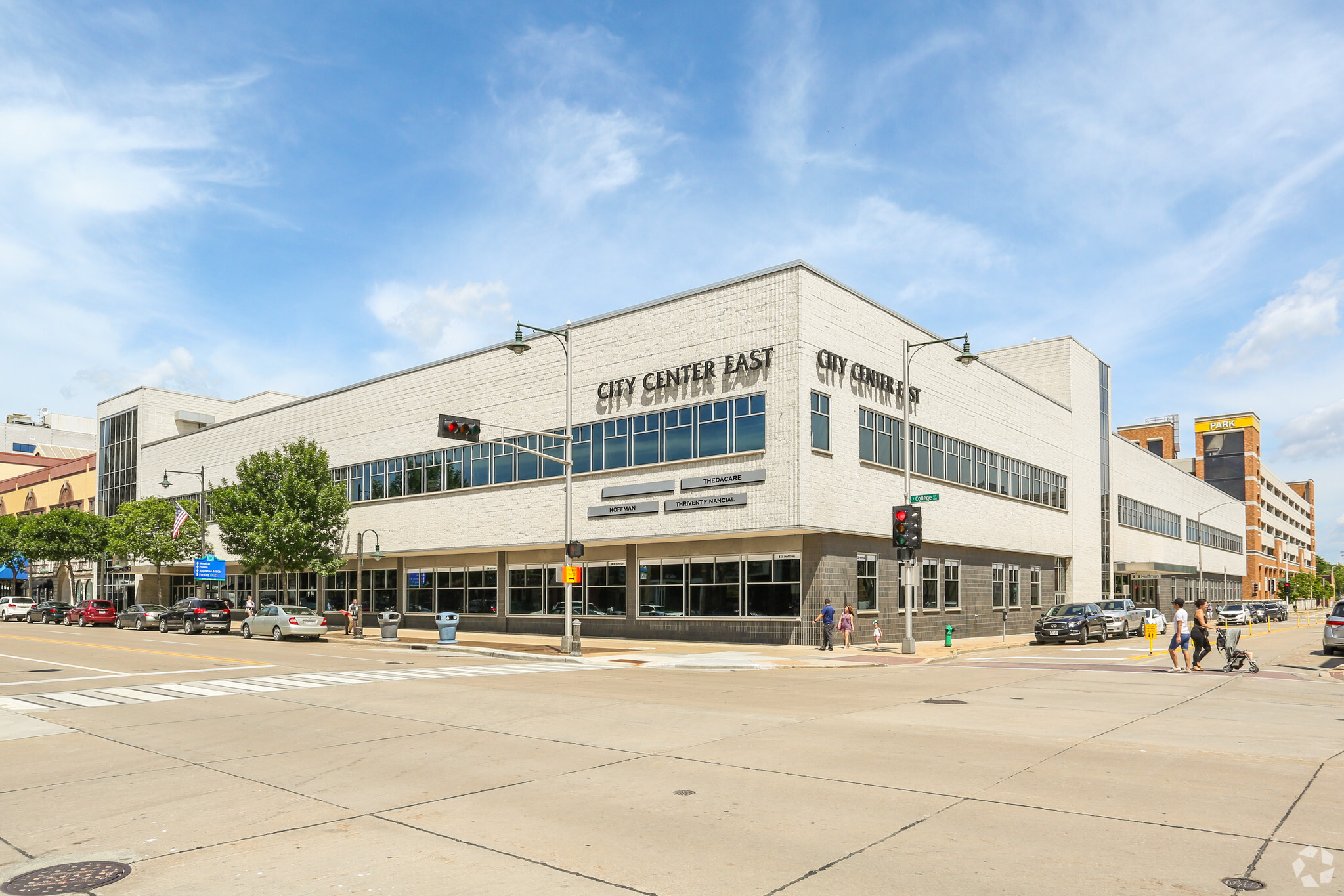 122 E College Ave, Appleton, WI for sale Primary Photo- Image 1 of 92