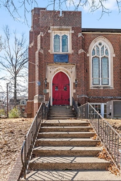 1140 Cherokee Rd, Louisville, KY for sale - Building Photo - Image 3 of 16