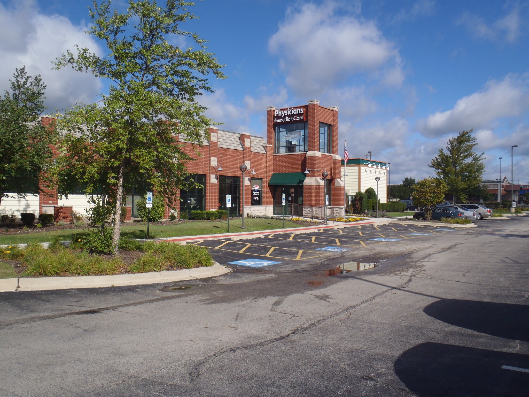 391 S Bolingbrook Dr, Bolingbrook, IL for sale Primary Photo- Image 1 of 1