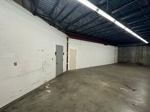 6635 N Baltimore Ave, Portland, OR for lease Interior Photo- Image 2 of 3
