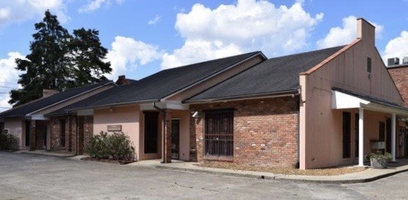 646 N Foster Dr, Baton Rouge, LA for lease Building Photo- Image 1 of 17