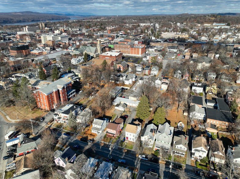 138 Montgomery St, Poughkeepsie, NY for sale - Aerial - Image 2 of 13