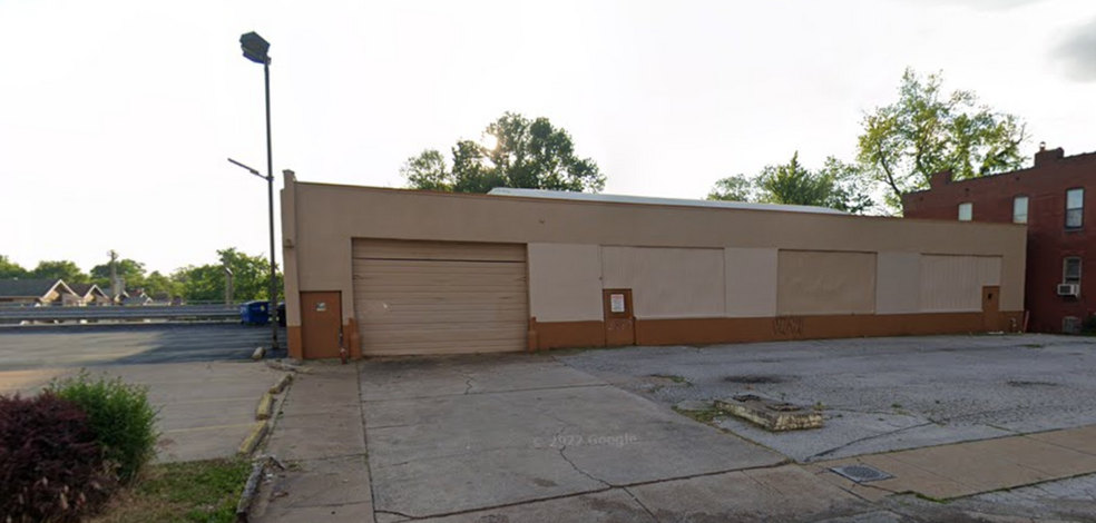 3857 S Grand Ave, Saint Louis, MO for lease - Building Photo - Image 1 of 1