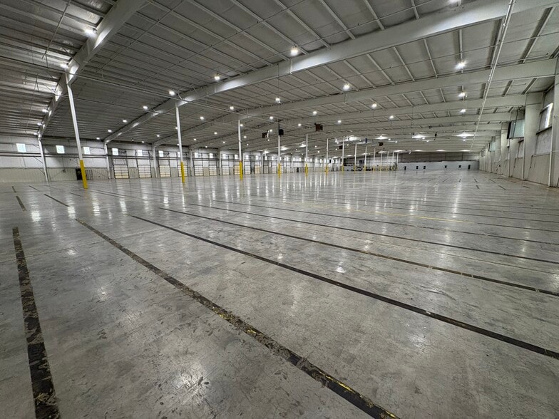 2145 Burton Branch Rd, Cookeville, TN for lease - Interior Photo - Image 3 of 7