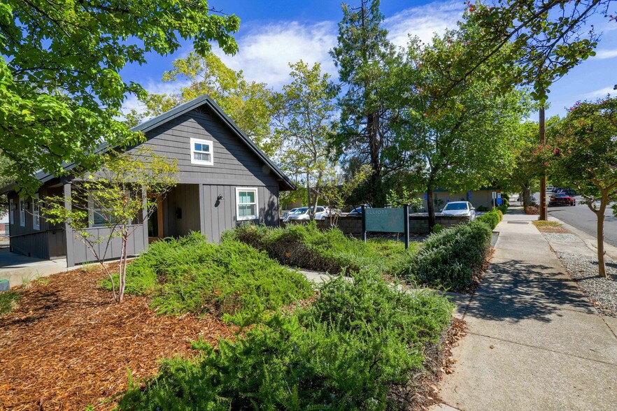 1257 West St, Redding, CA for sale - Building Photo - Image 1 of 14