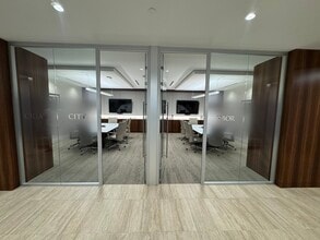 400 N Ashley Dr, Tampa, FL for lease Building Photo- Image 2 of 9