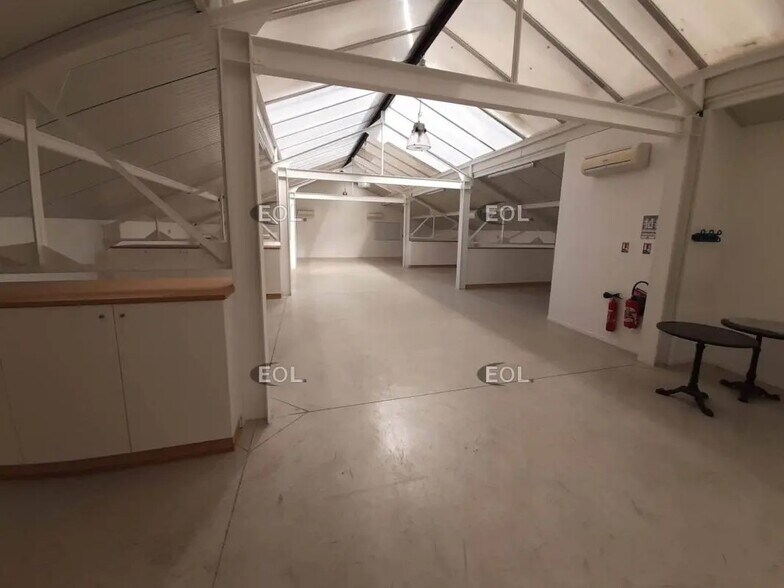 Flex in Saint-Maur-des-Fossés for sale - Interior Photo - Image 3 of 8