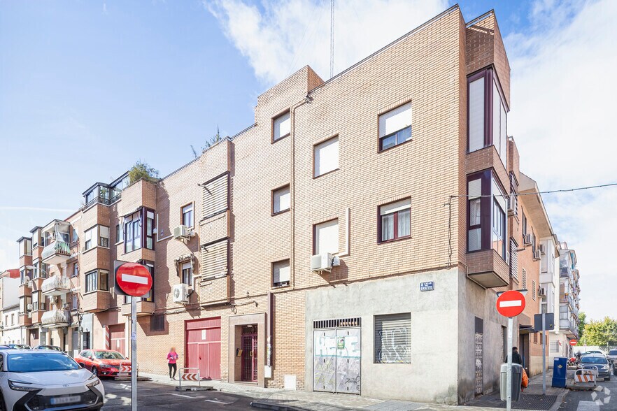 Calle del Grafito, 22, Madrid, Madrid for sale - Primary Photo - Image 1 of 2