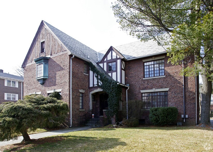 10 Elmgrove Ave, Providence, RI for sale - Primary Photo - Image 1 of 1