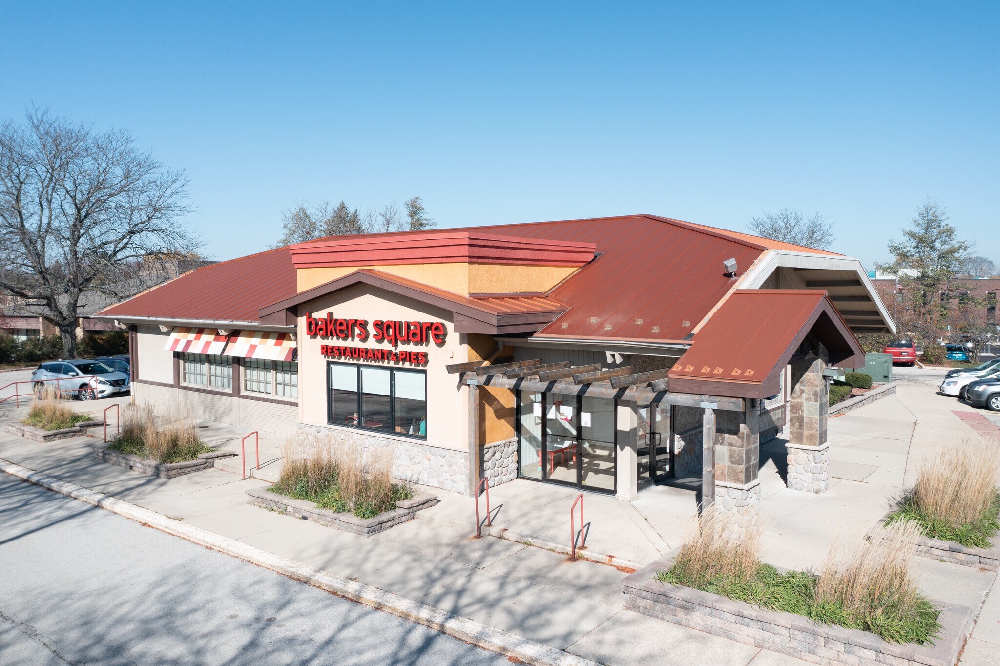 270 E Northwest Hwy, Palatine, IL 60067 Bakers Square Palatine, IL