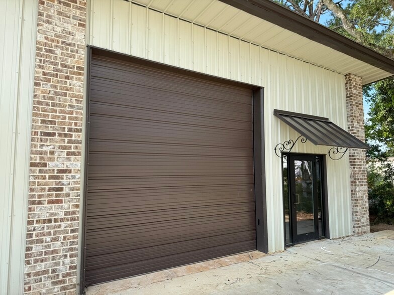 14313 Cullen St, Biloxi, MS for lease - Building Photo - Image 2 of 5