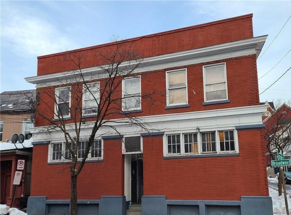 526 Broadway, Bethlehem, PA for sale Primary Photo- Image 1 of 1