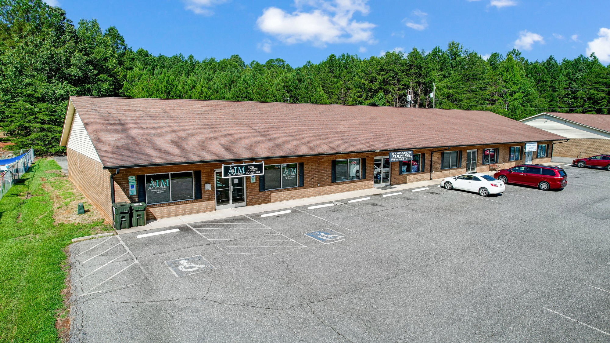 524-528 NC 27 Hwy S, Stanley, NC for lease Building Photo- Image 1 of 10